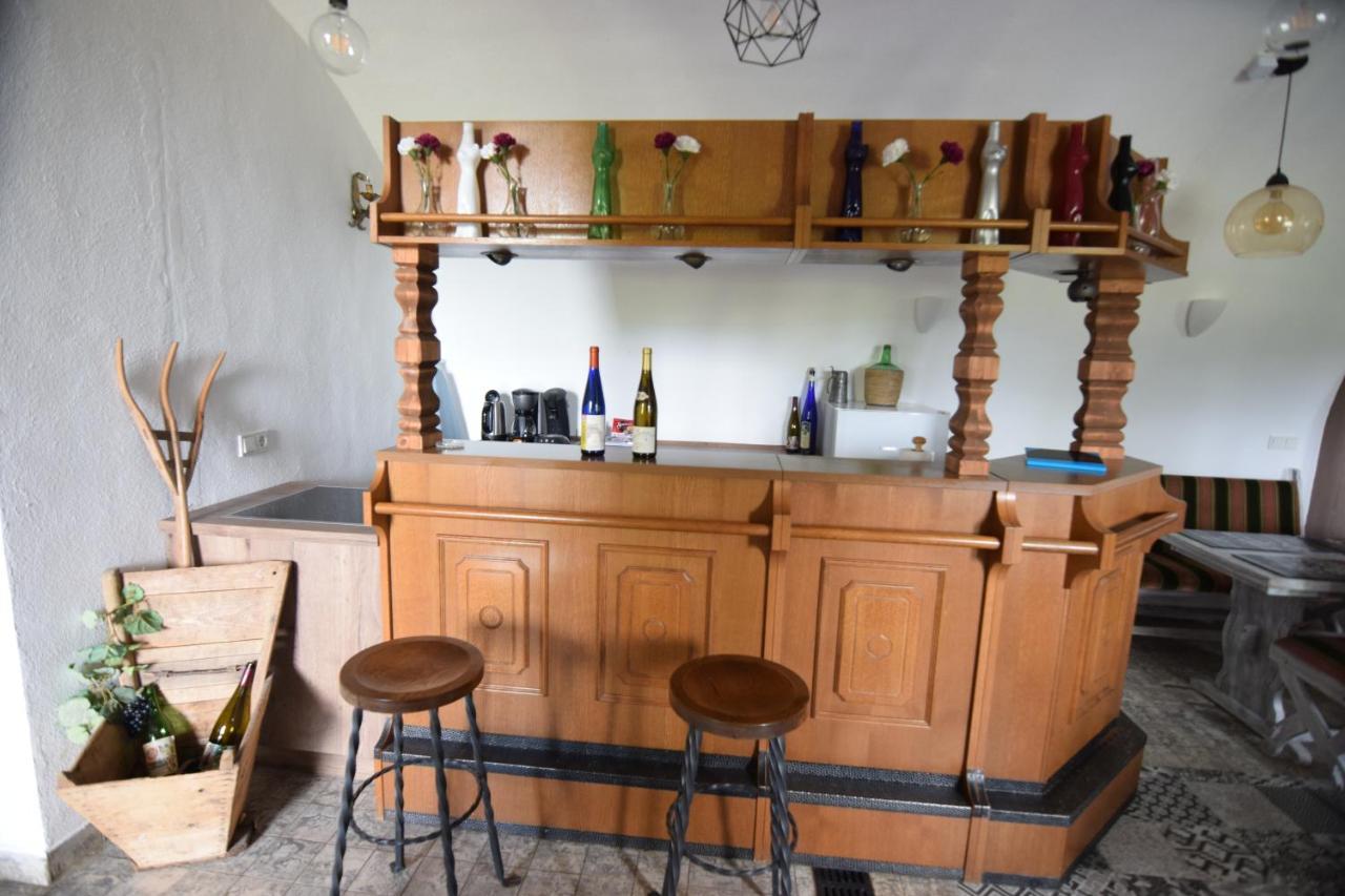The Wine Cellar In The Old Gemeinde House 브라운버그 외부 사진